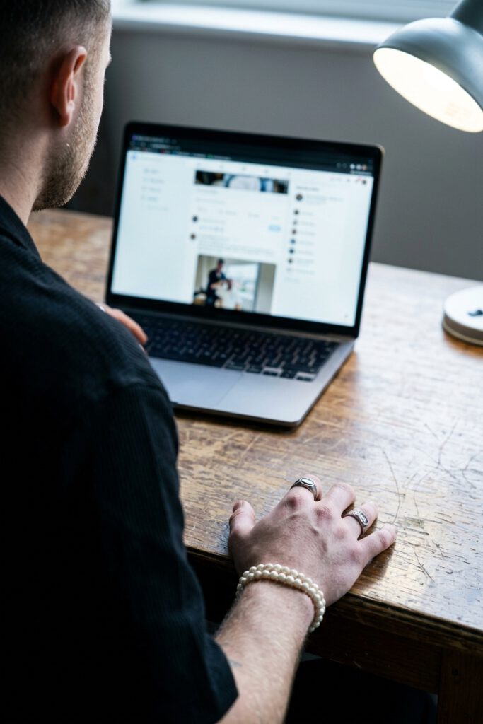 Lloyd Barwood On Social Media, Credibility, And His Last Night On Earth Return